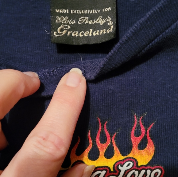 2 Vintage Exclusive Elvis Graceland T-Shirts sz Lg and Sm - Picture 6 of 6